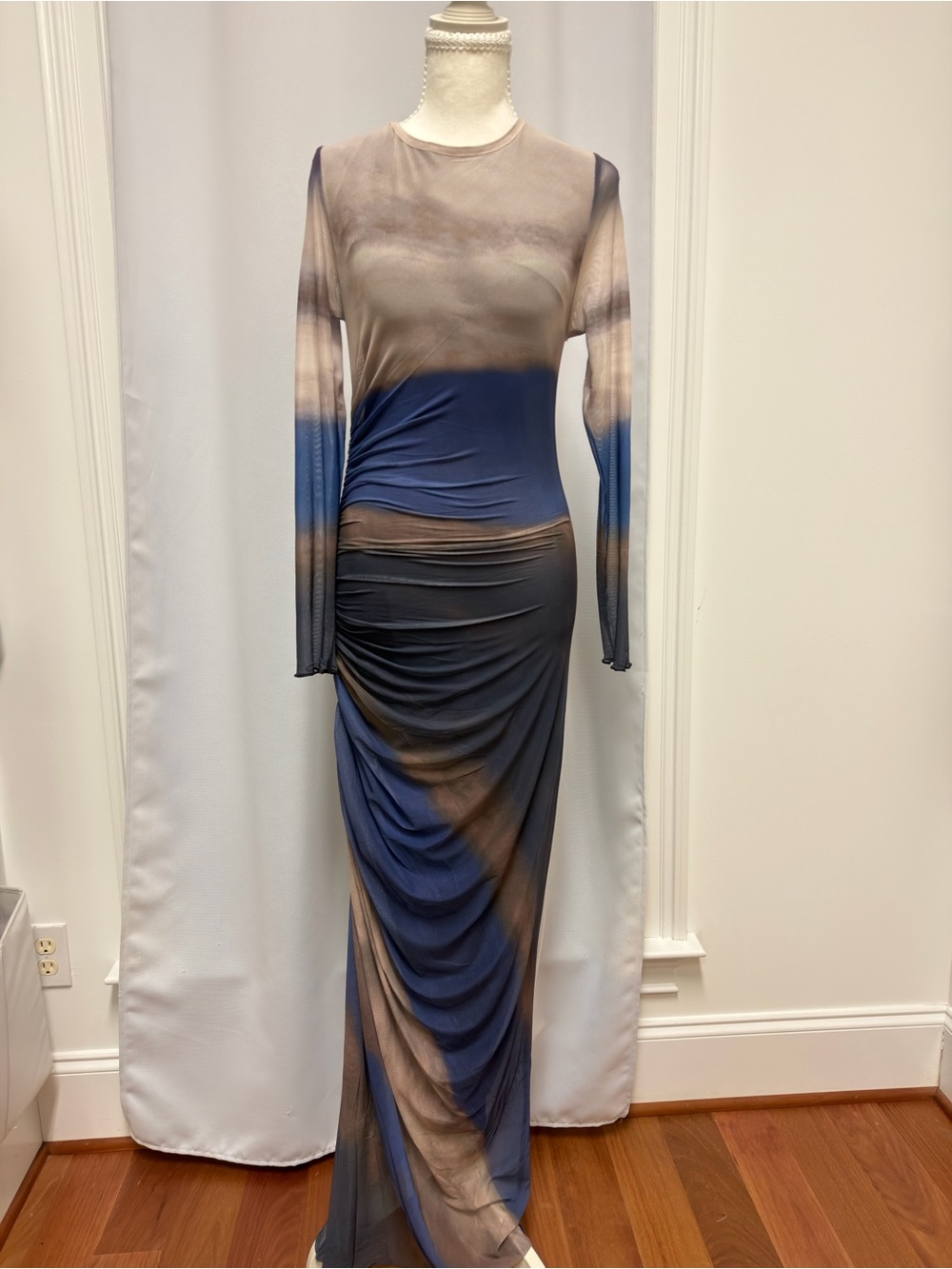 Long Sleeve Ombre Bodycon Maxi Dress in Blue Taupe - Picture 2 of 3